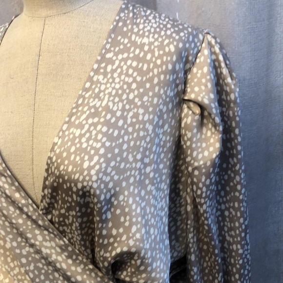 Express Top - Picture 2 of 7